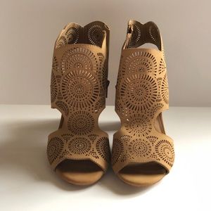 NWOT Tan/Nude Strap Block Heel with Cutout Designs